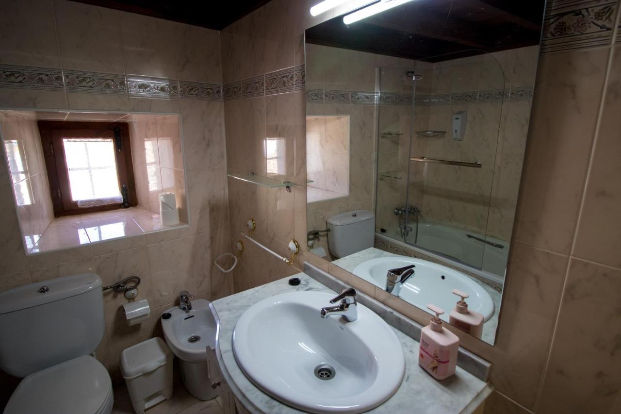 בית הארחה הויוס דל אספינו 	La Casa Del Abuelo מראה חיצוני תמונה